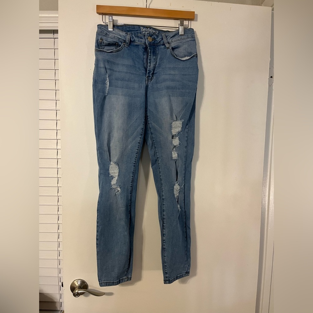 Light Wash Skinny Boyfriend Torn Blue Jeans. Size 12.